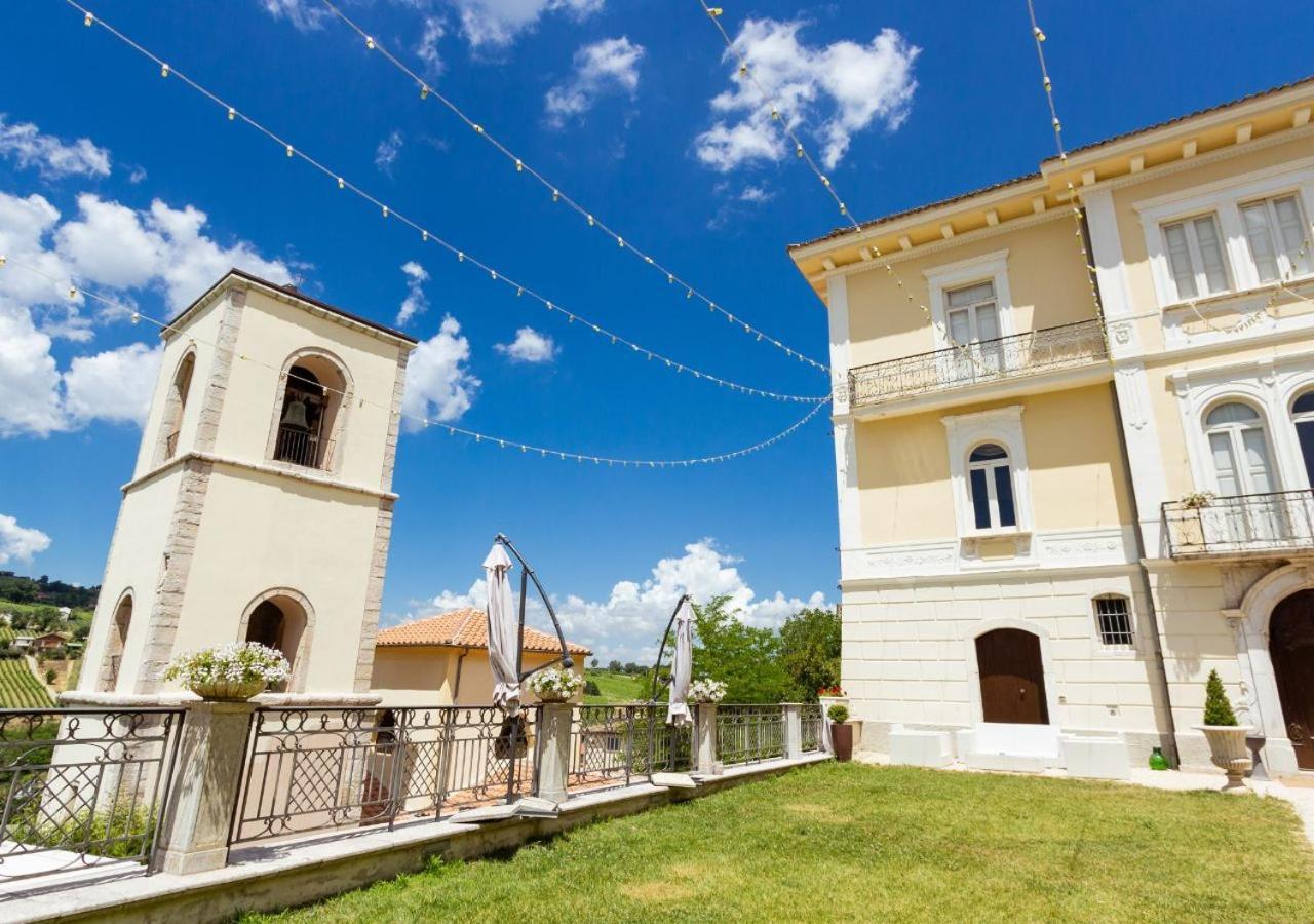 Palazzo Vittoli - Irpinia Apartment Castelfranci Bagian luar foto