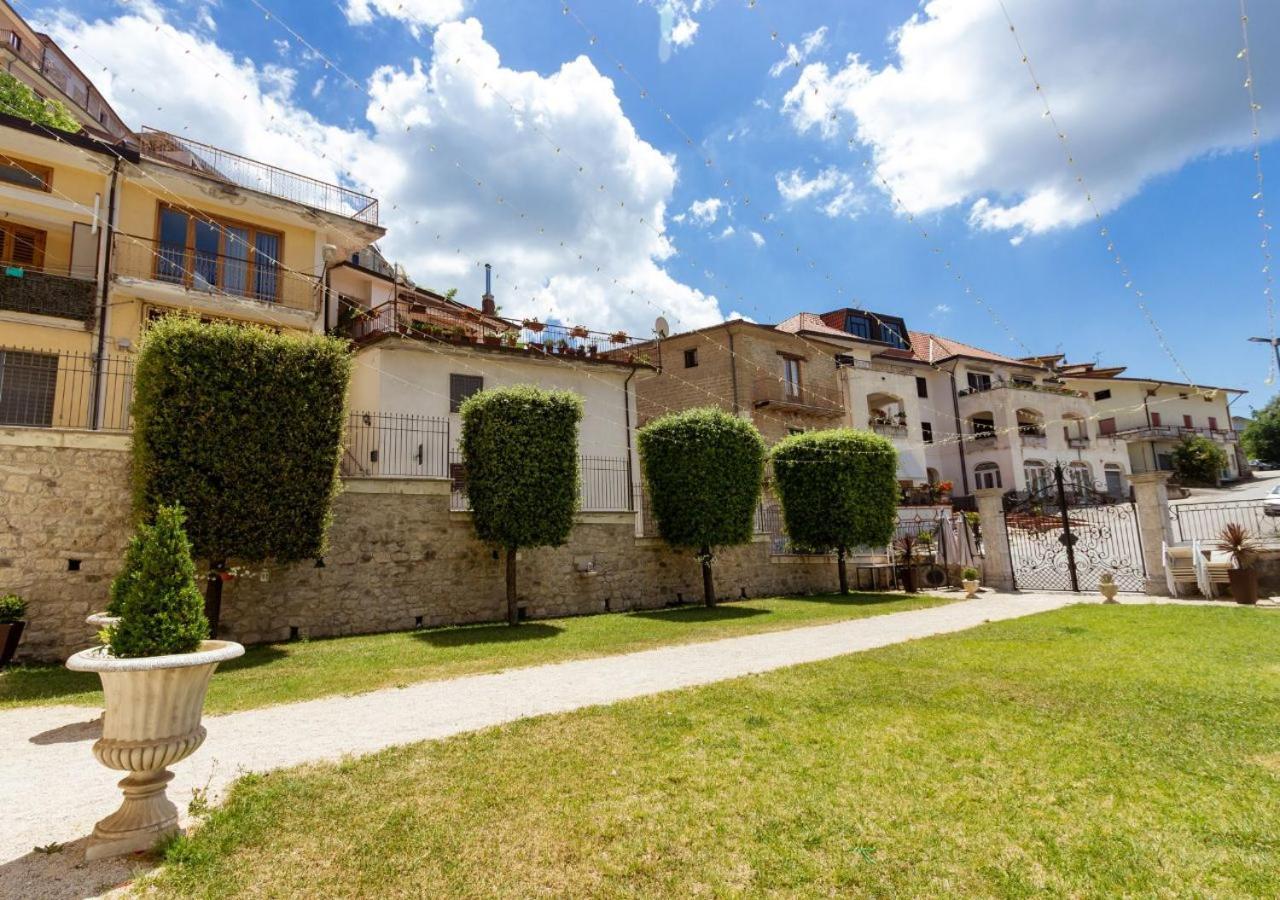 Palazzo Vittoli - Irpinia Apartment Castelfranci Bagian luar foto