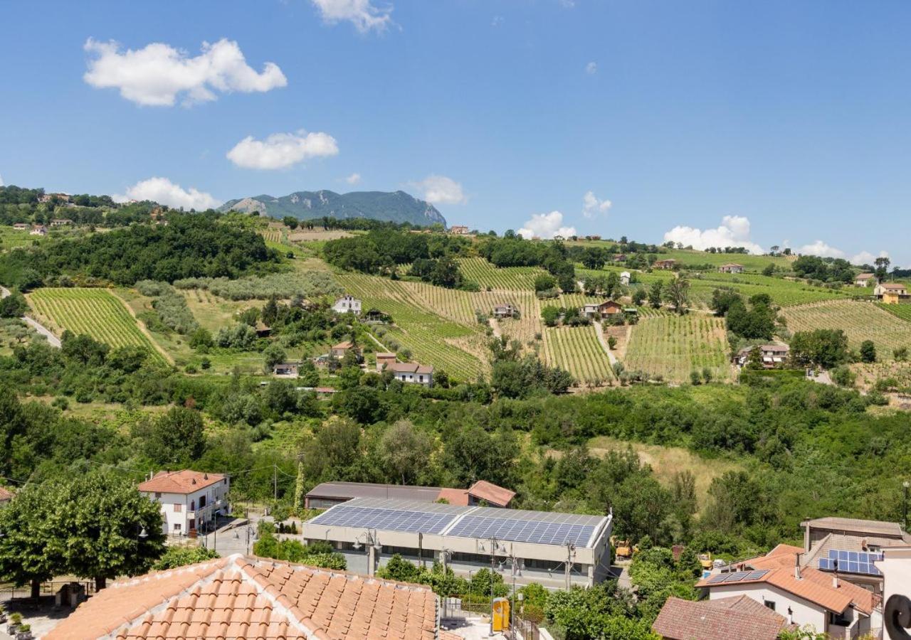 Palazzo Vittoli - Irpinia Apartment Castelfranci Bagian luar foto